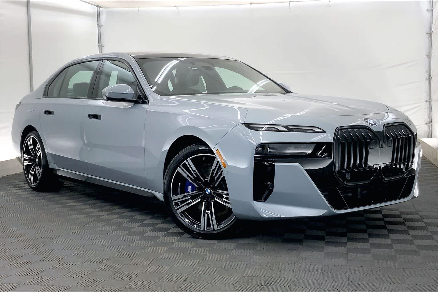 Thumbnail: 2026 BMW 7 Series - 21