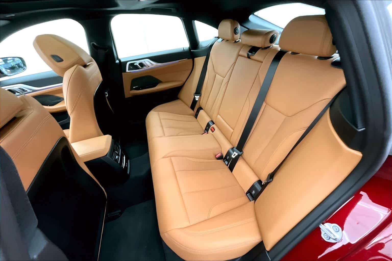 Thumbnail: 2025 BMW i4 - 29