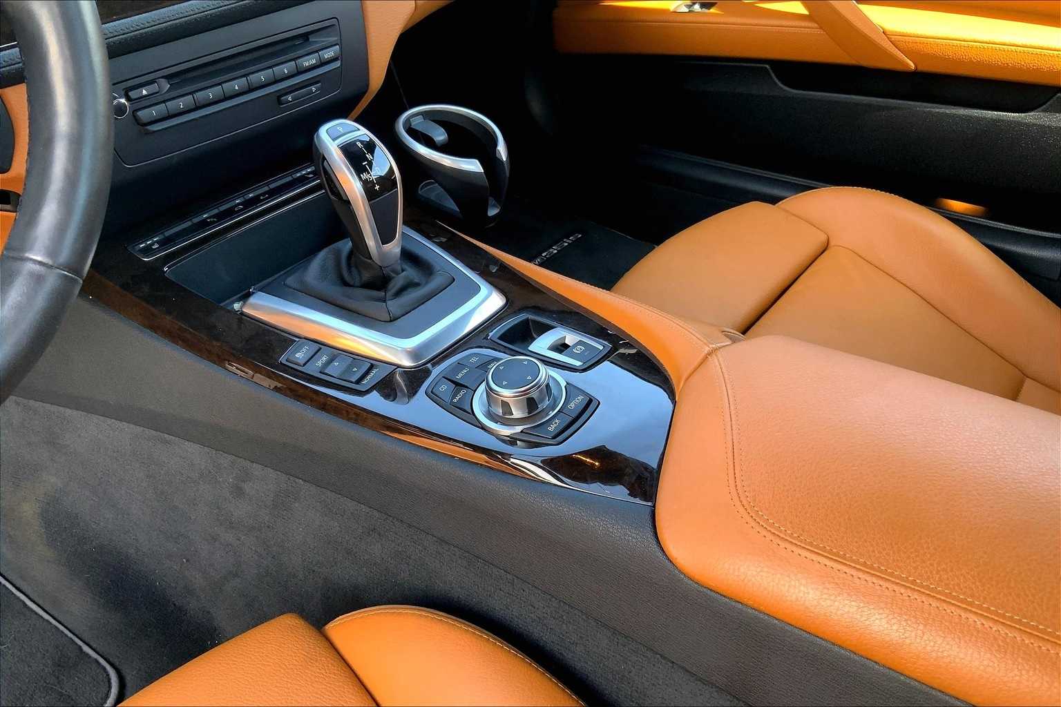 Thumbnail: 2011 BMW Z4 - 16