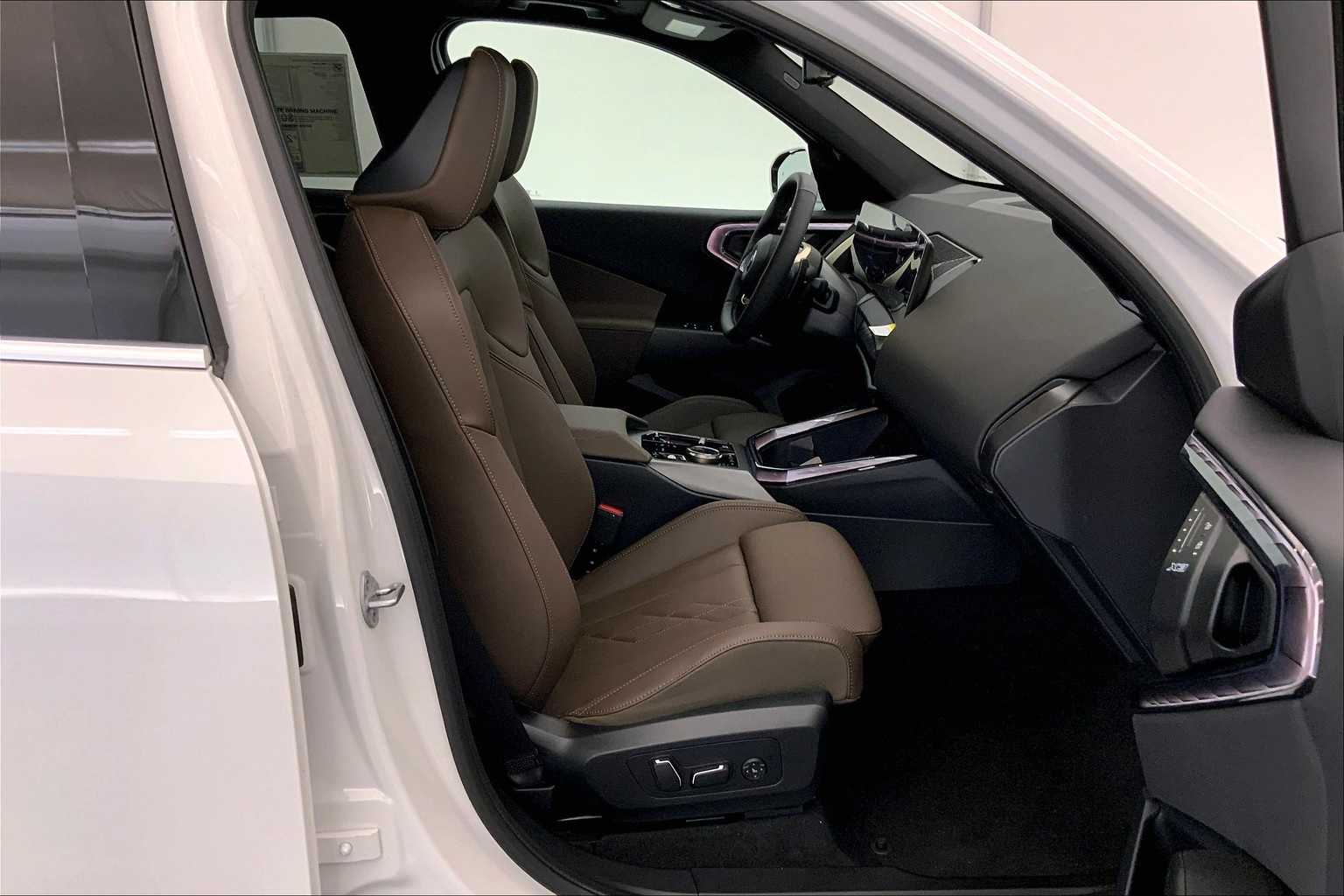 Thumbnail: 2025 BMW X3 - 14