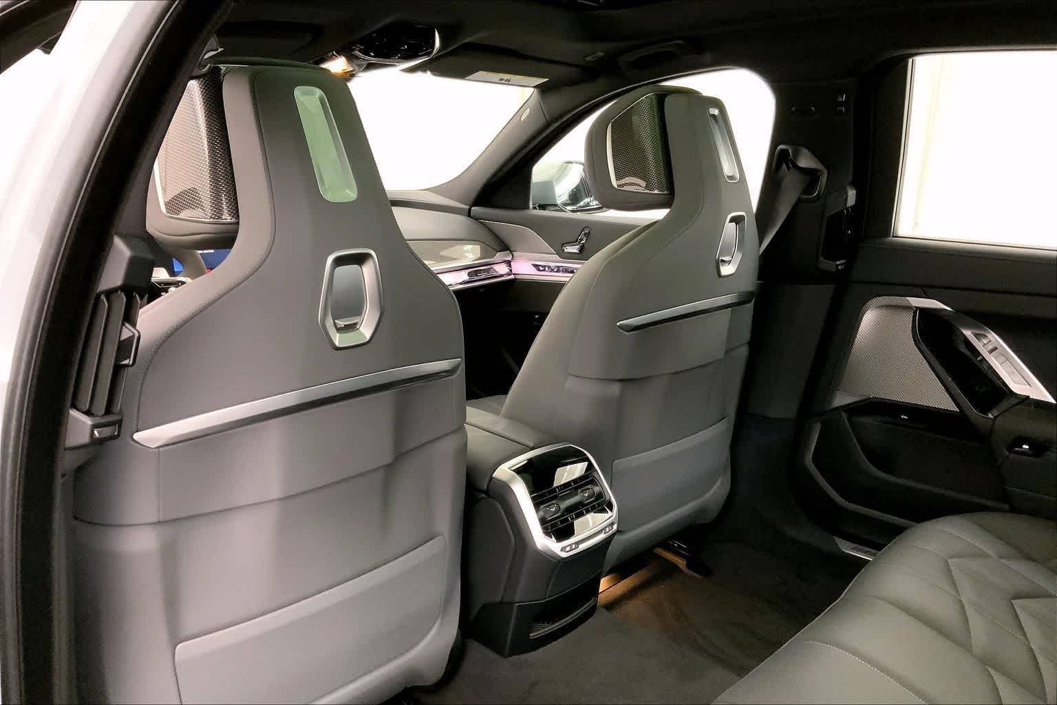 Thumbnail: 2026 BMW 7 Series - 12