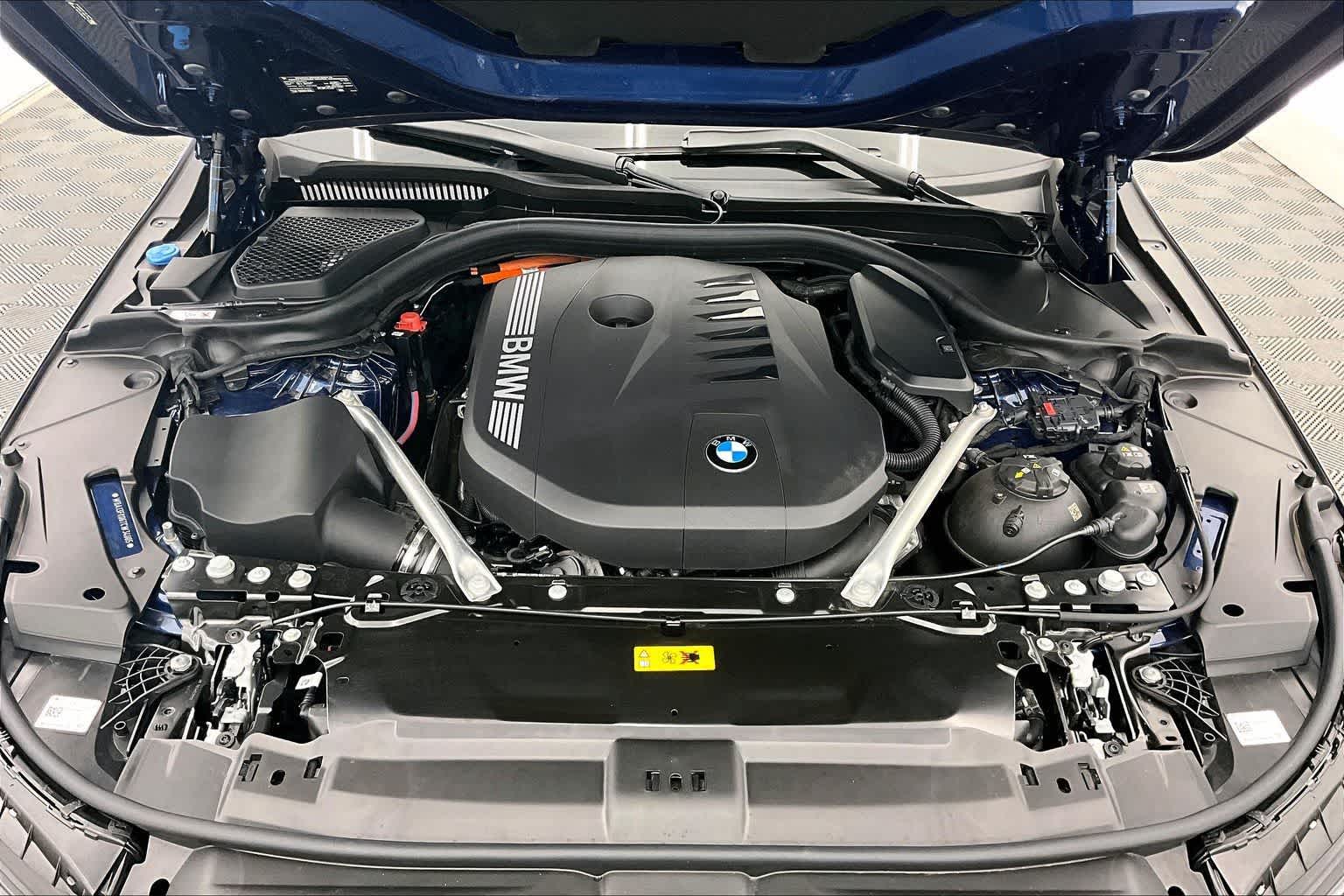 Thumbnail: 2026 BMW 5 Series - 9