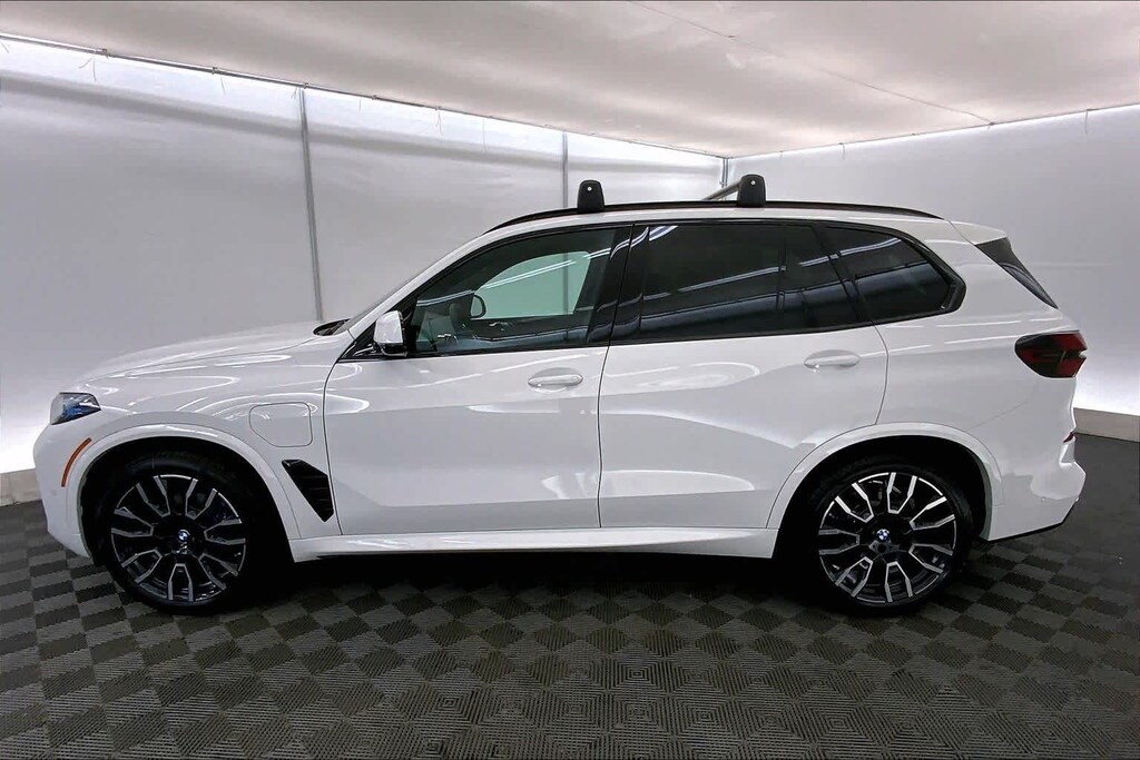 New 2026 BMW X5 PHEV xDrive50e SUV