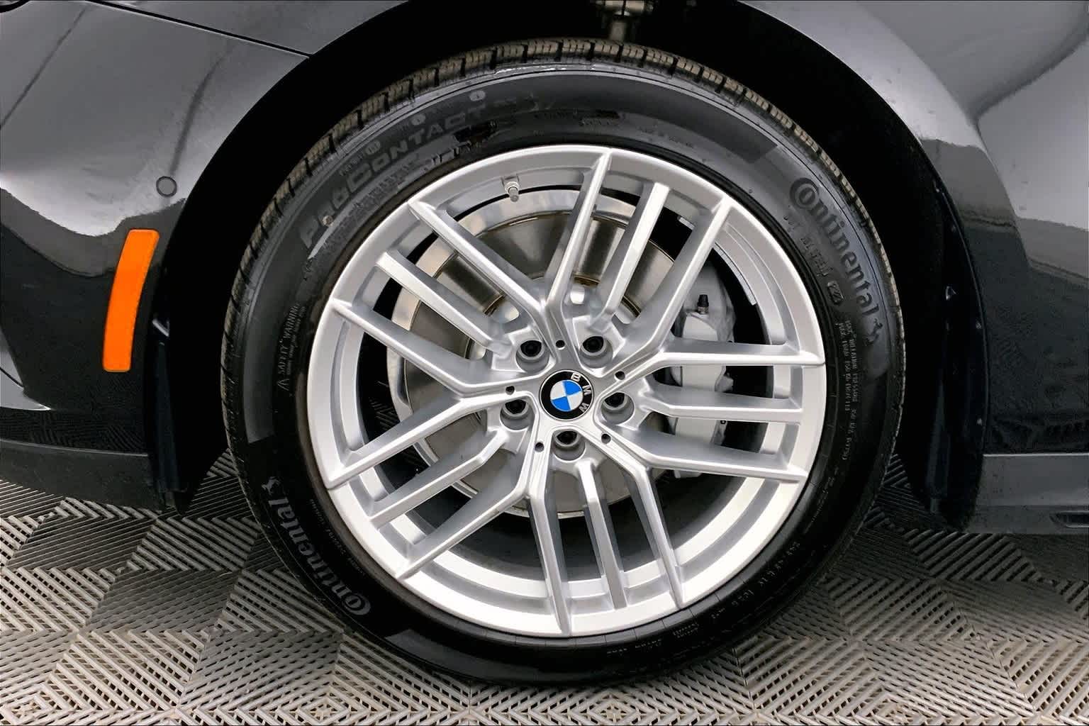 Thumbnail: 2024 BMW 5 Series - 8