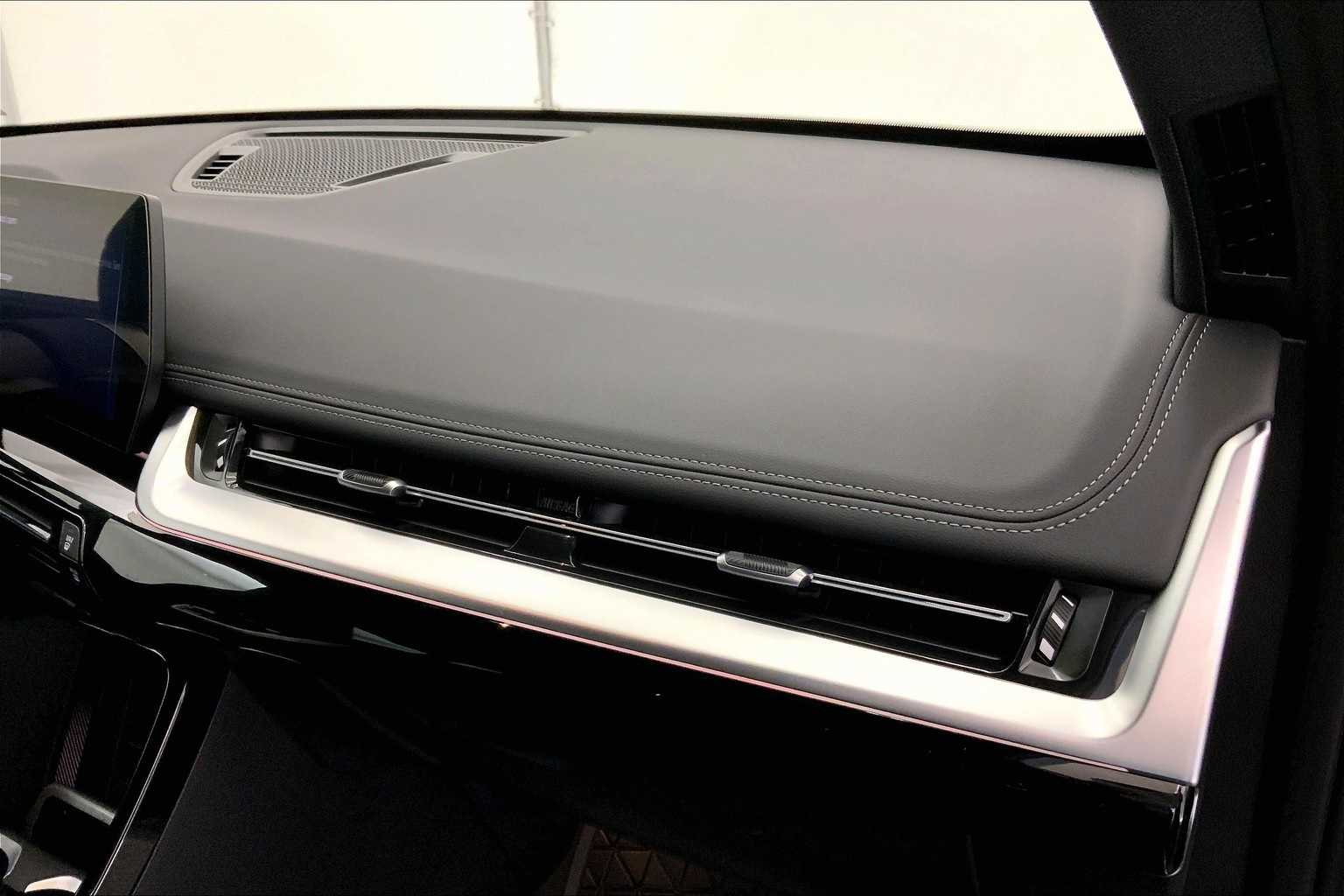 Thumbnail: 2025 BMW X1 - 23