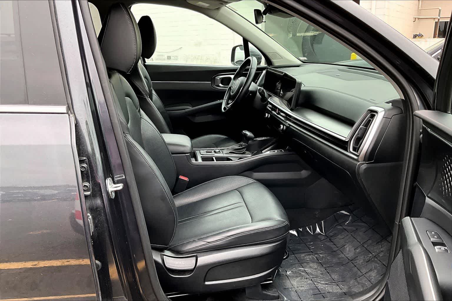 Thumbnail: 2024 Kia Sorento - 14