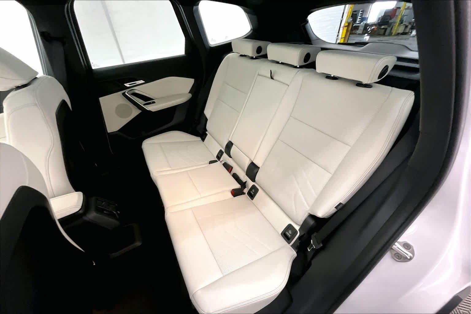 Thumbnail: 2026 BMW X1 - 13