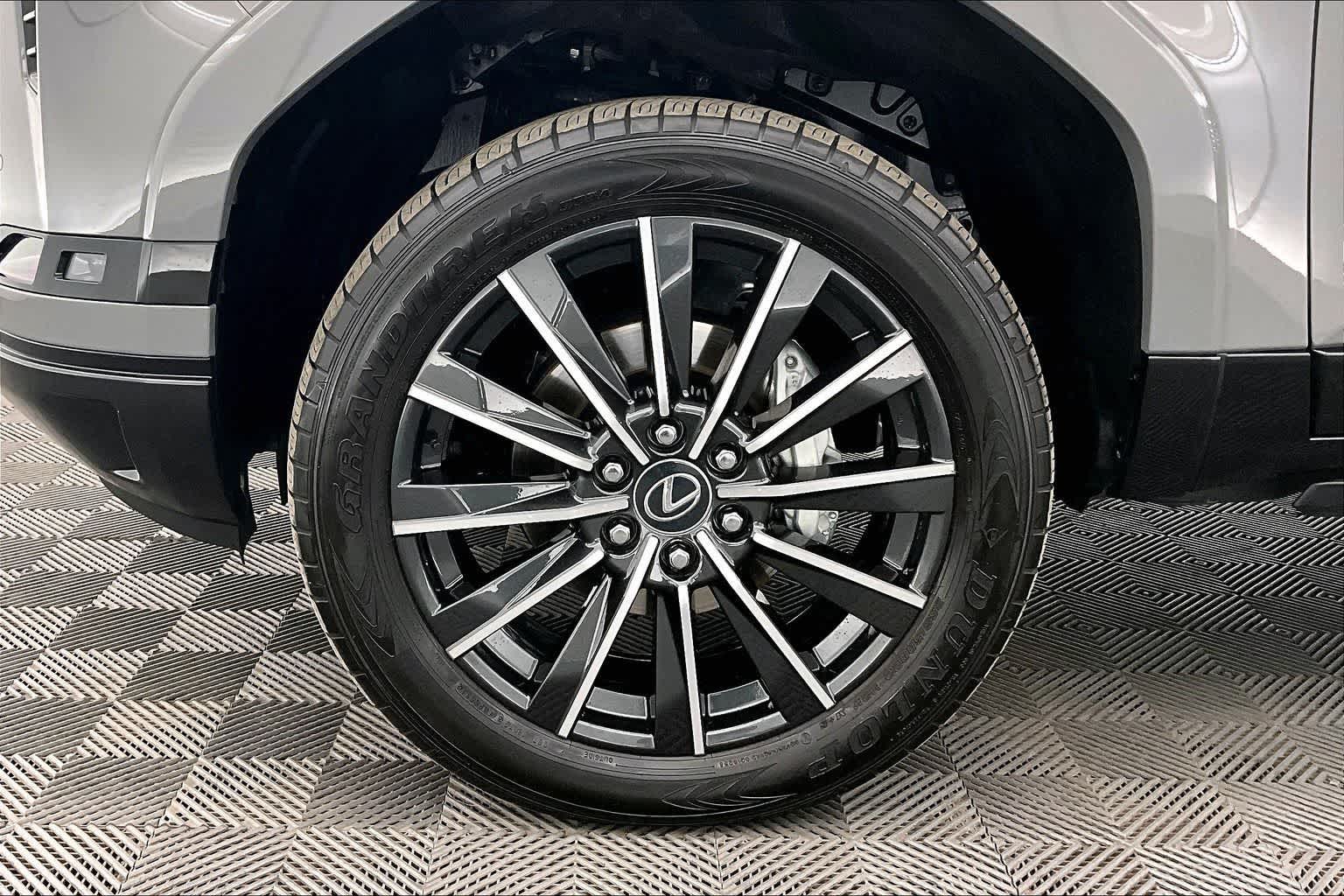 Thumbnail: 2024 Lexus GX - 8