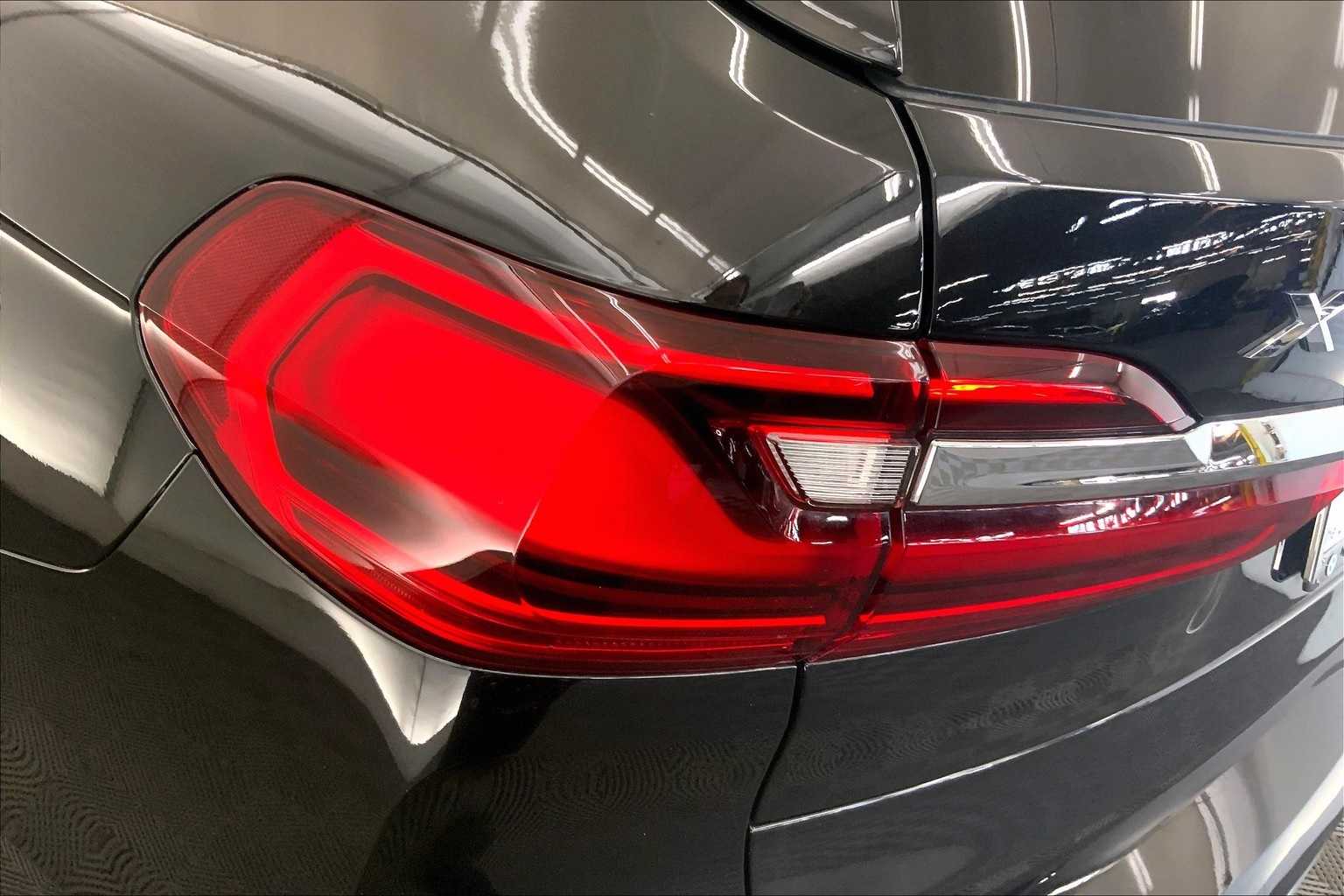 Thumbnail: 2022 BMW X7 - 32