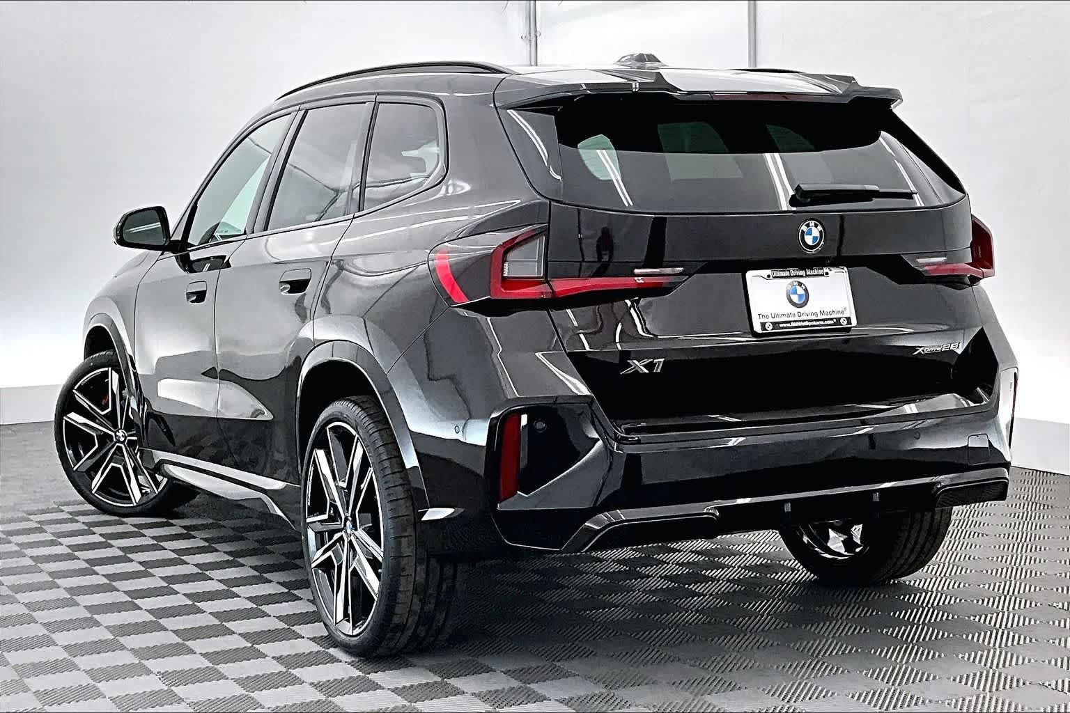 Thumbnail: 2026 BMW X1 - 4