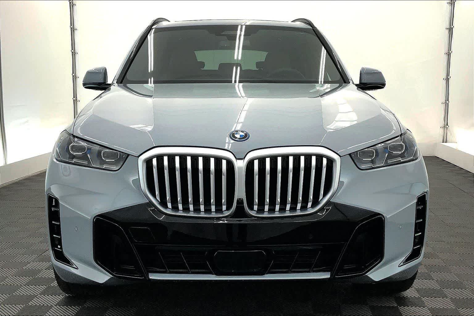 Thumbnail: 2026 BMW X5 - 6