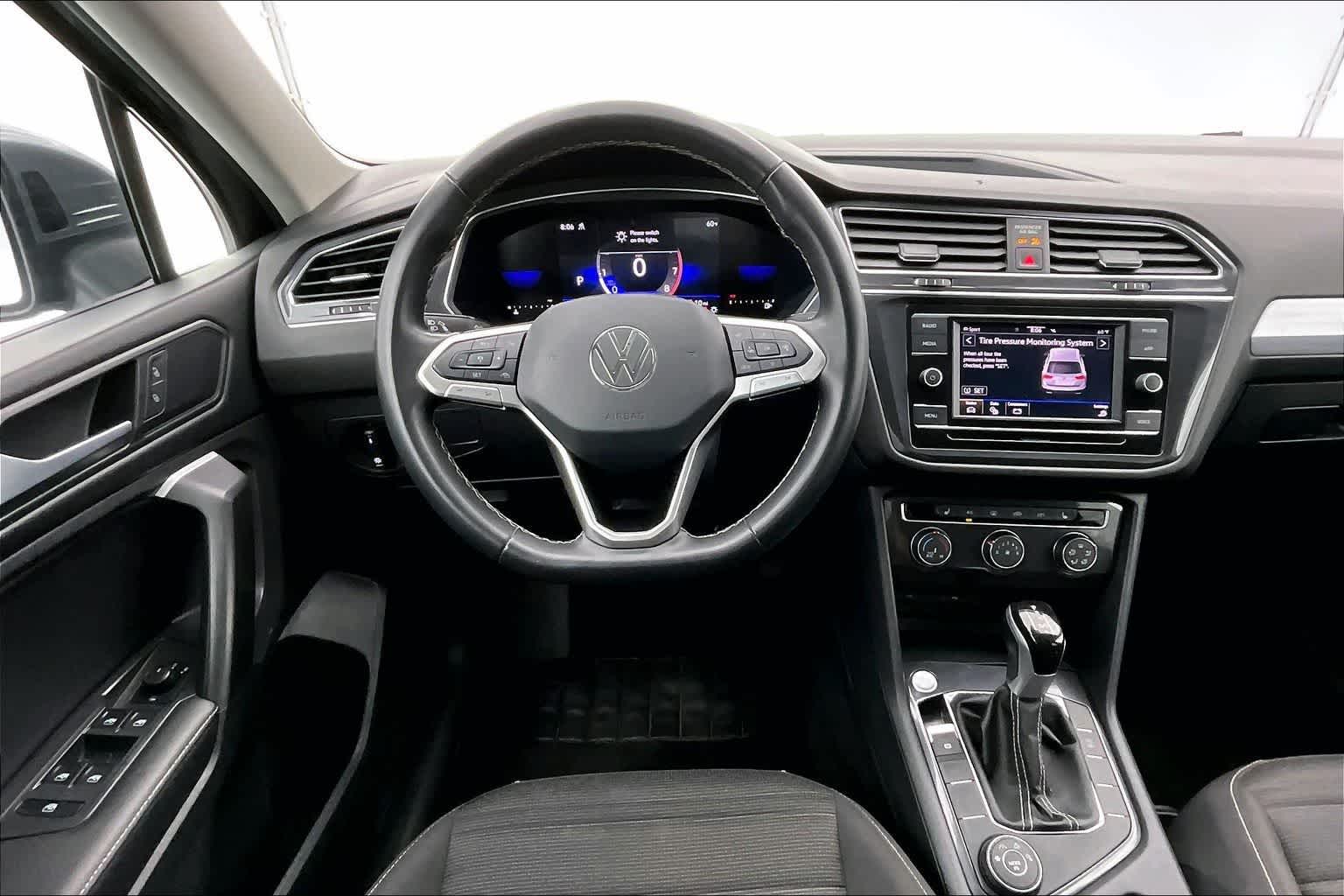 Thumbnail: 2024 Volkswagen Tiguan - 14