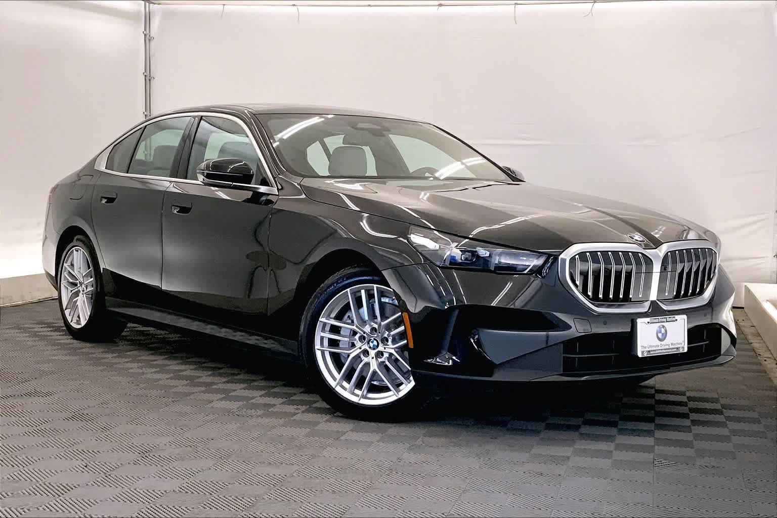 Thumbnail: 2024 BMW 5 Series - 21