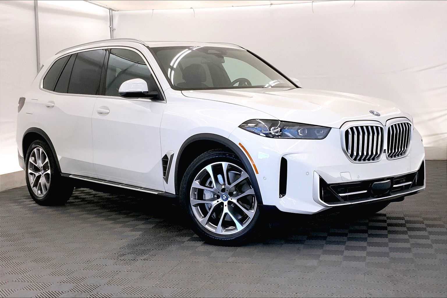 Thumbnail: 2025 BMW X5 - 21