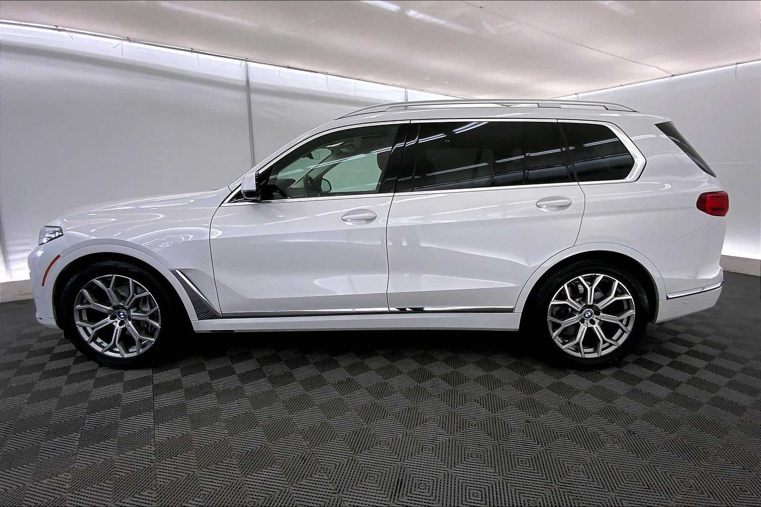 Thumbnail: 2021 BMW X7 - 3