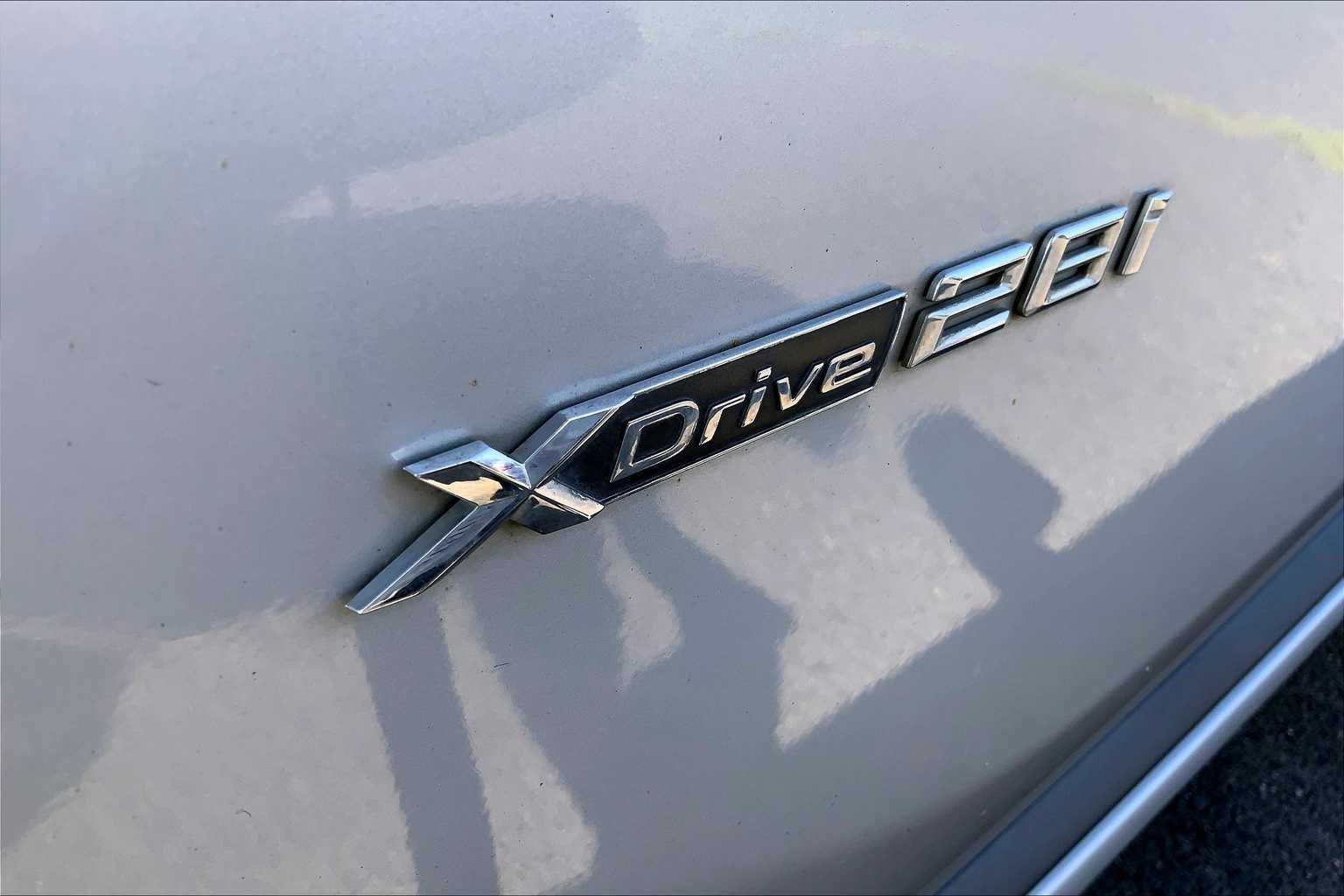 Thumbnail: 2018 BMW X1 - 16