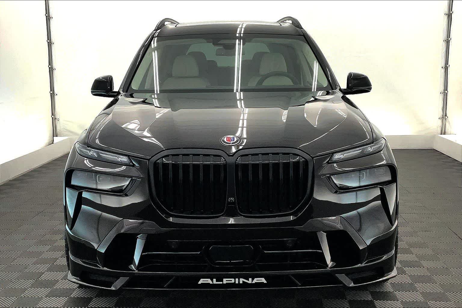 Thumbnail: 2026 BMW X7 - 6