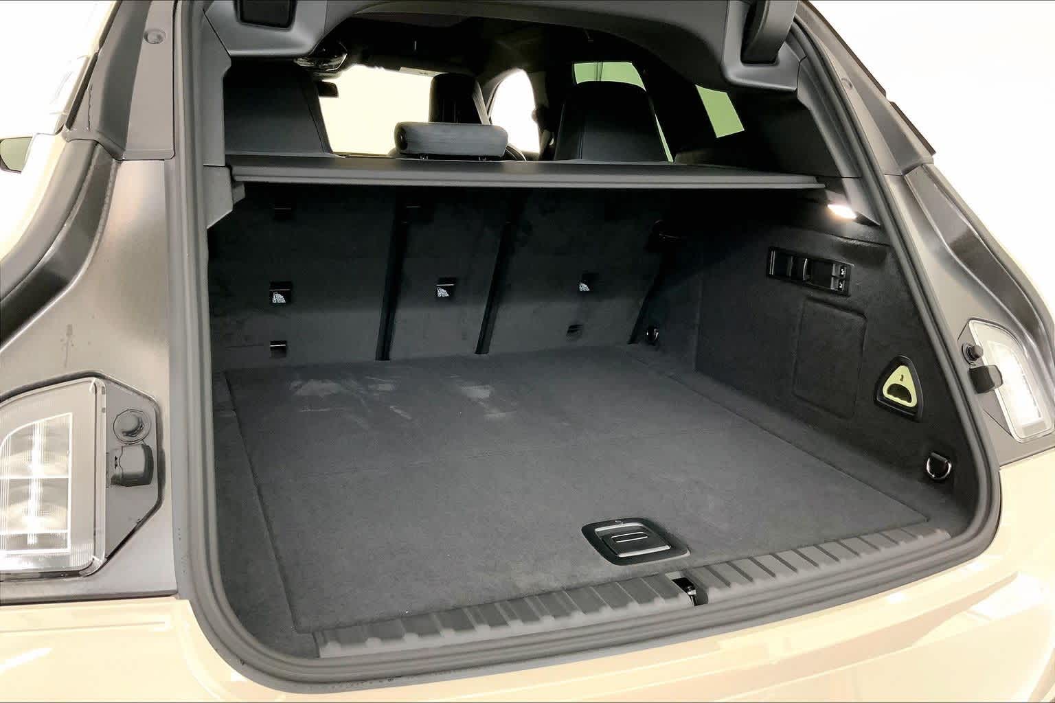 Thumbnail: 2026 BMW iX - 19