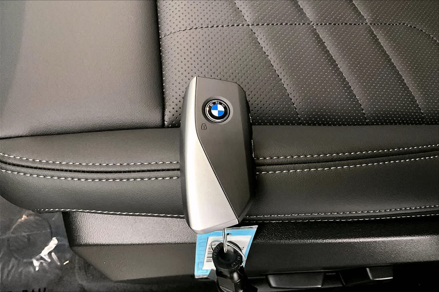 Thumbnail: 2026 BMW X1 - 20