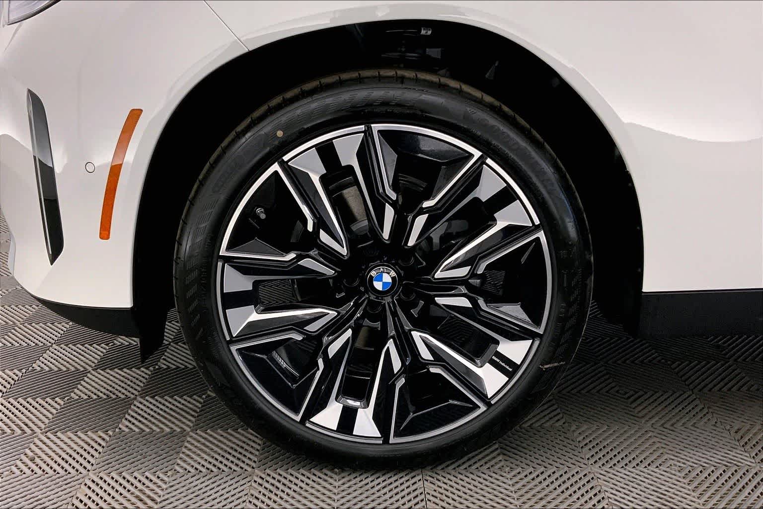 Thumbnail: 2025 BMW X3 - 8