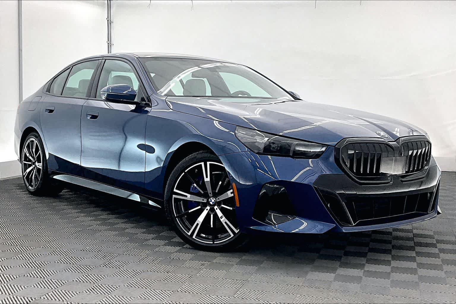 Thumbnail: 2026 BMW 5 Series - 21