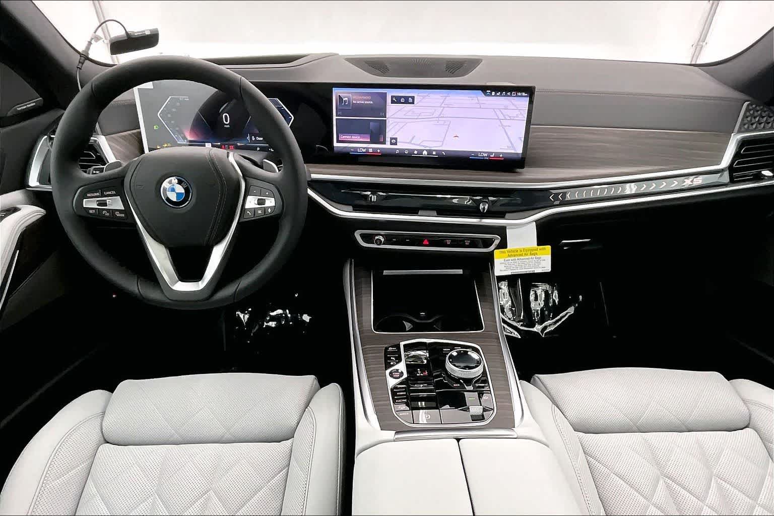 Thumbnail: 2026 BMW X5 - 10