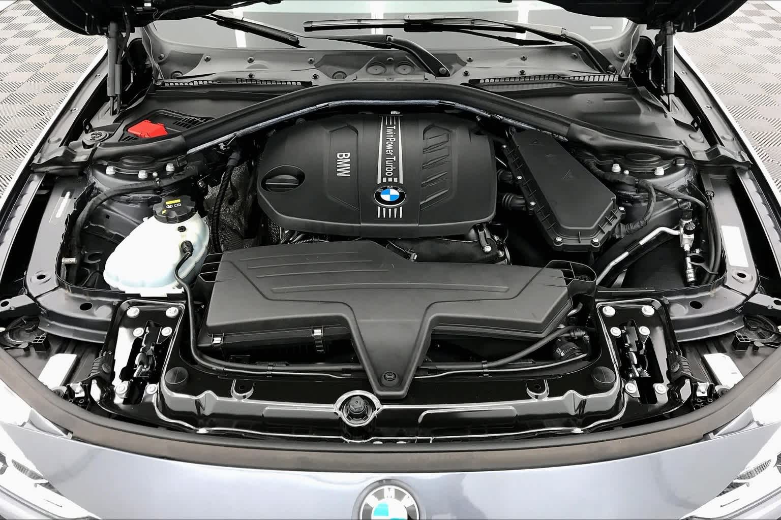 Thumbnail: 2016 BMW 3 Series - 9