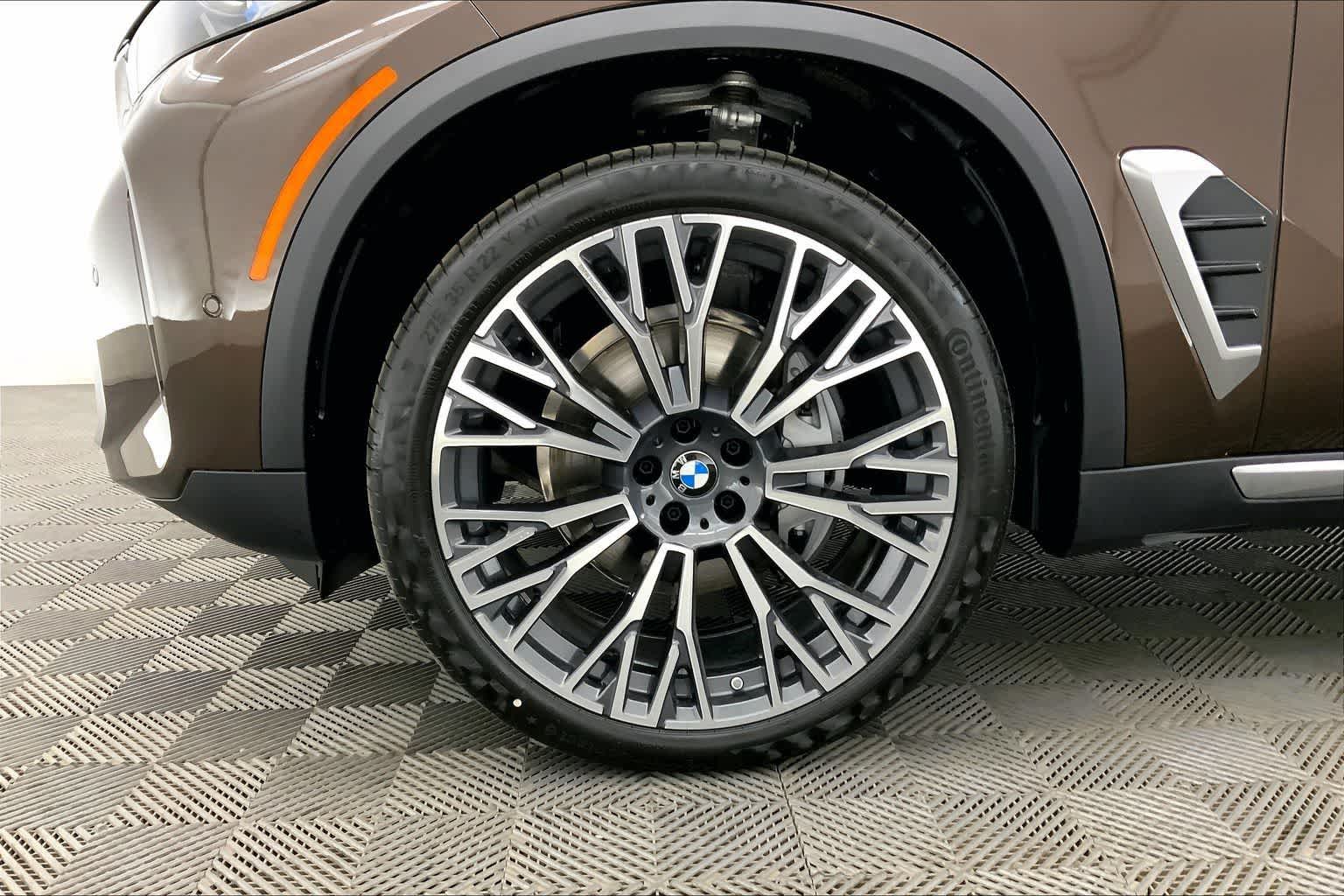 Thumbnail: 2026 BMW X5 - 8