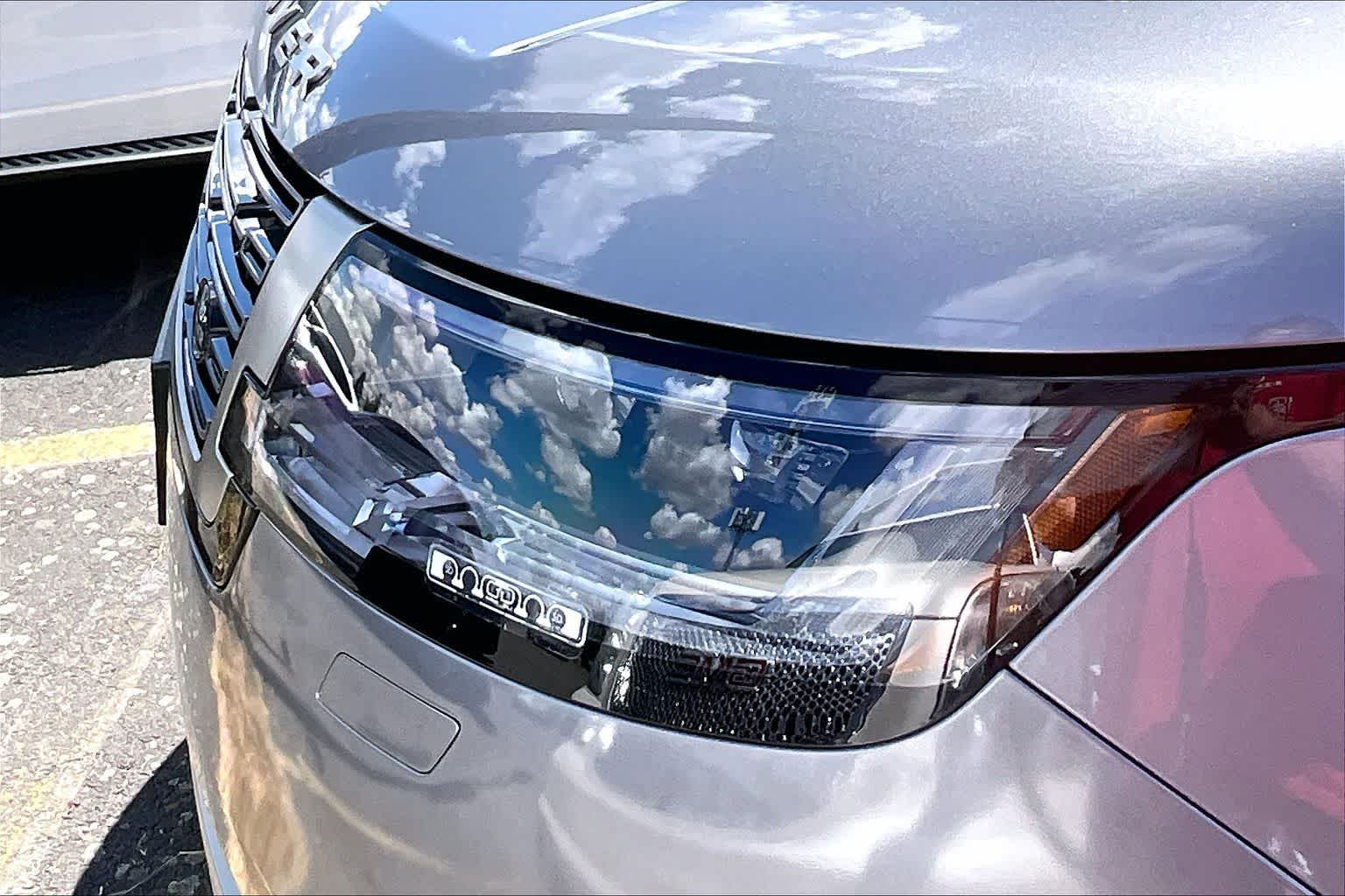 Thumbnail: 2023 Land Rover Range Rover - 15