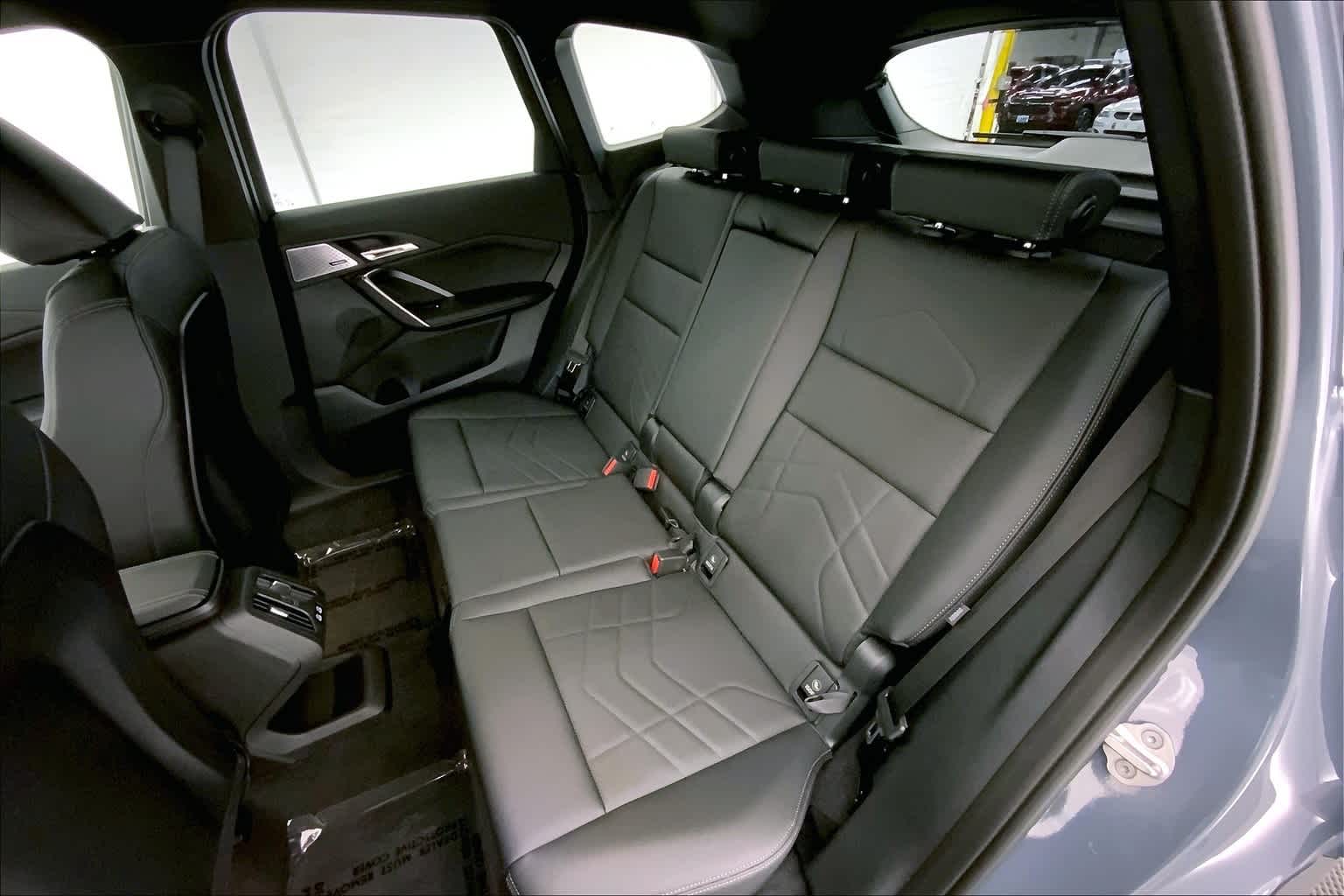 Thumbnail: 2025 BMW X1 - 13