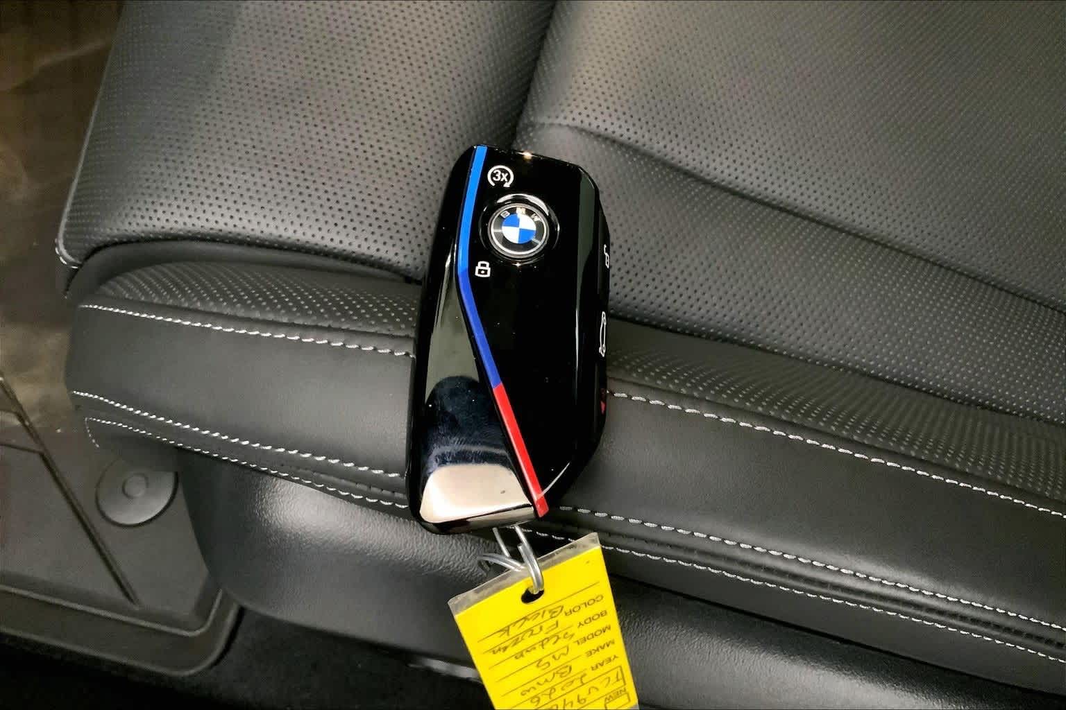 Thumbnail: 2026 BMW M5 - 19