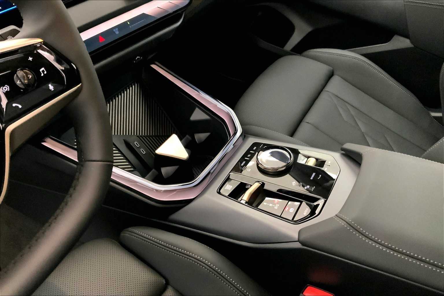 Thumbnail: 2025 BMW X3 - 17