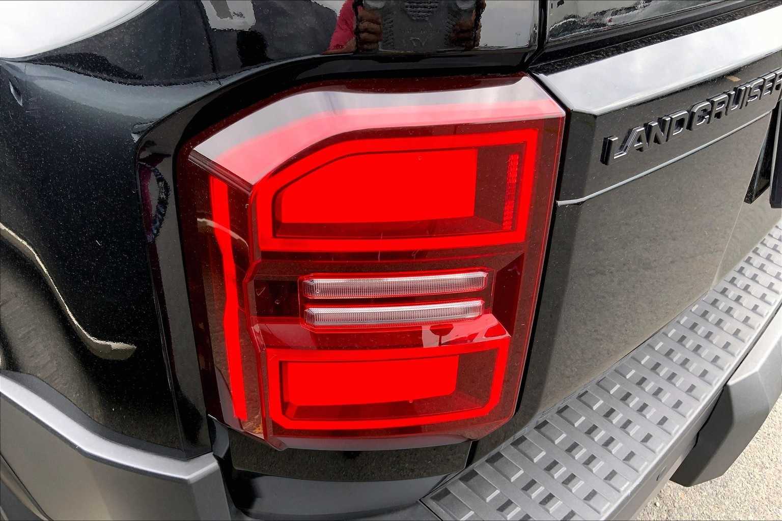 Thumbnail: 2025 Toyota Land Cruiser - 15