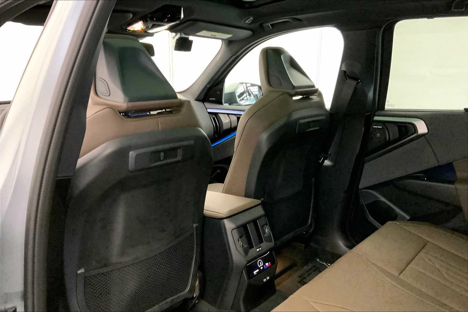 Thumbnail: 2025 BMW X3 - 12