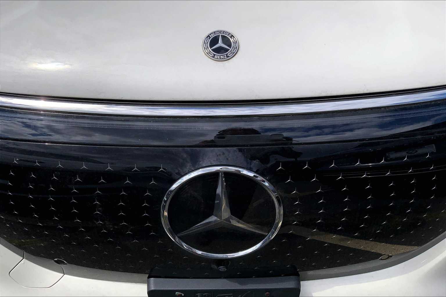 Thumbnail: 2023 Mercedes-Benz EQS - 18