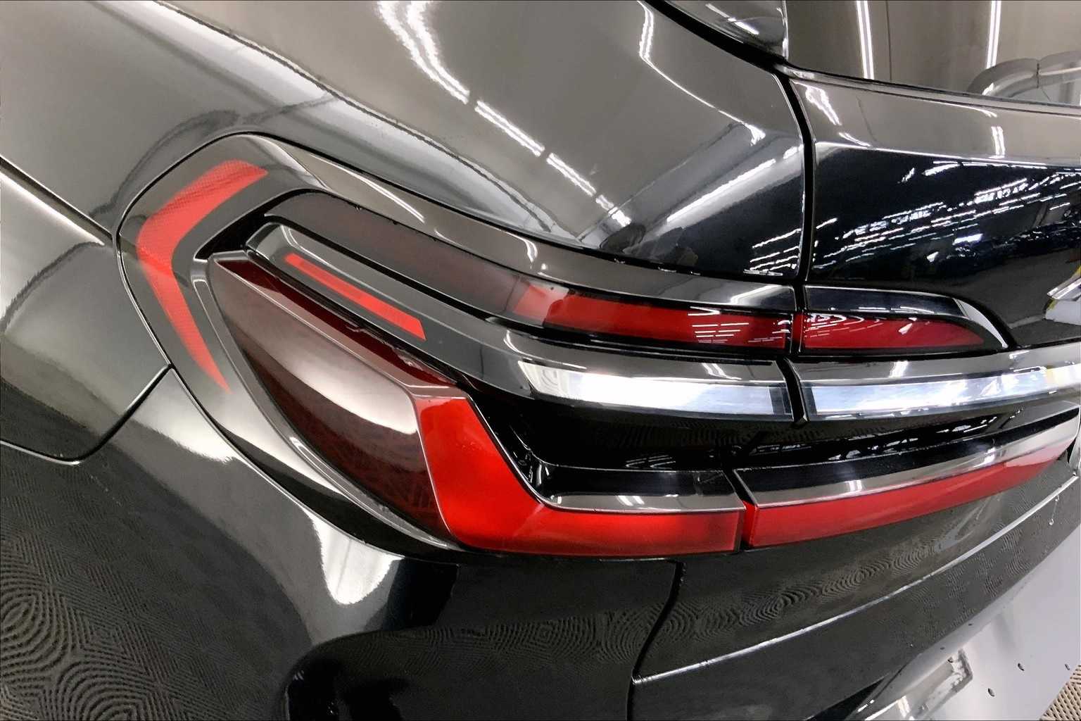 Thumbnail: 2024 BMW X7 - 32