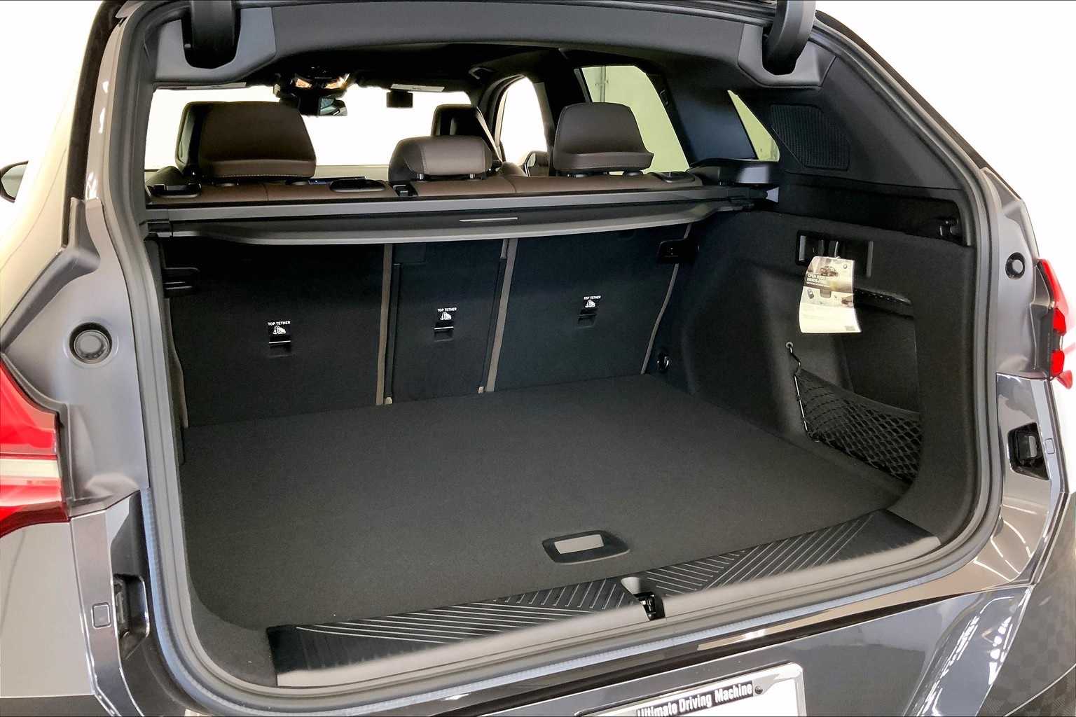 Thumbnail: 2025 BMW X3 - 19