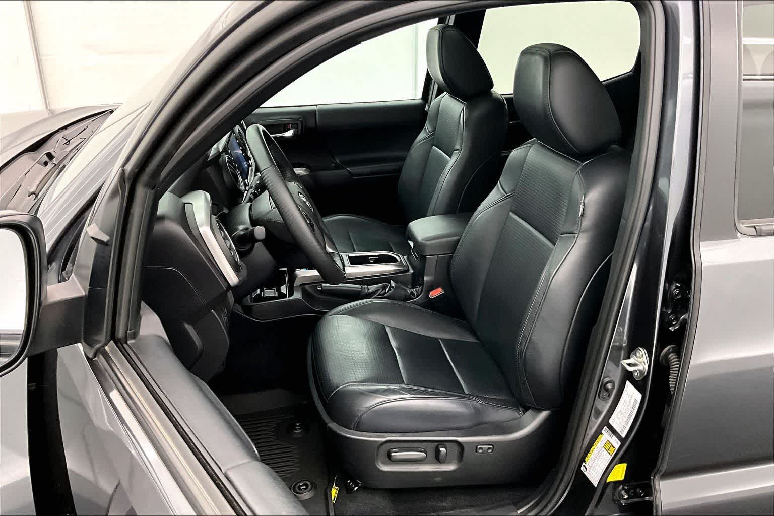 Thumbnail: 2021 Toyota Tacoma - 11