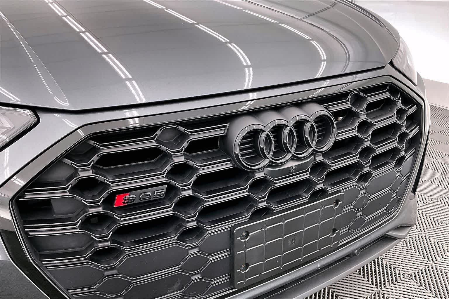 Thumbnail: 2024 Audi SQ5 - 33