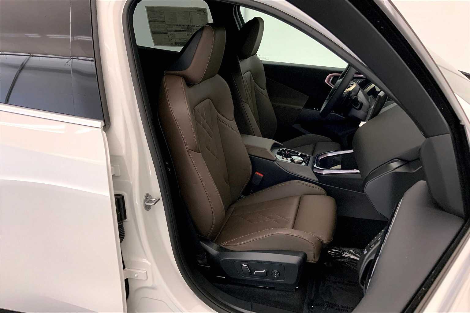 Thumbnail: 2025 BMW X3 - 14