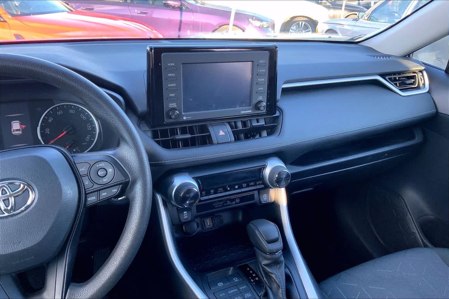 Thumbnail: 2021 Toyota RAV4 - 16