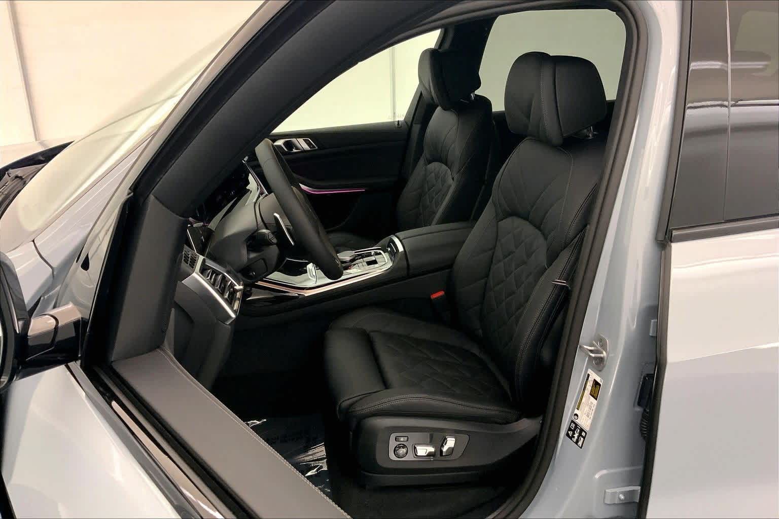 Thumbnail: 2026 BMW X7 - 11