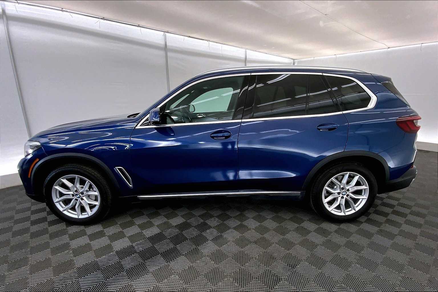 Thumbnail: 2023 BMW X5 - 3