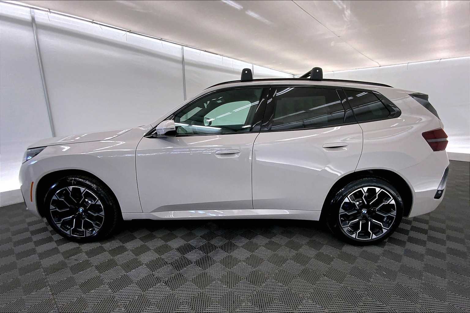 Thumbnail: 2025 BMW X3 - 3