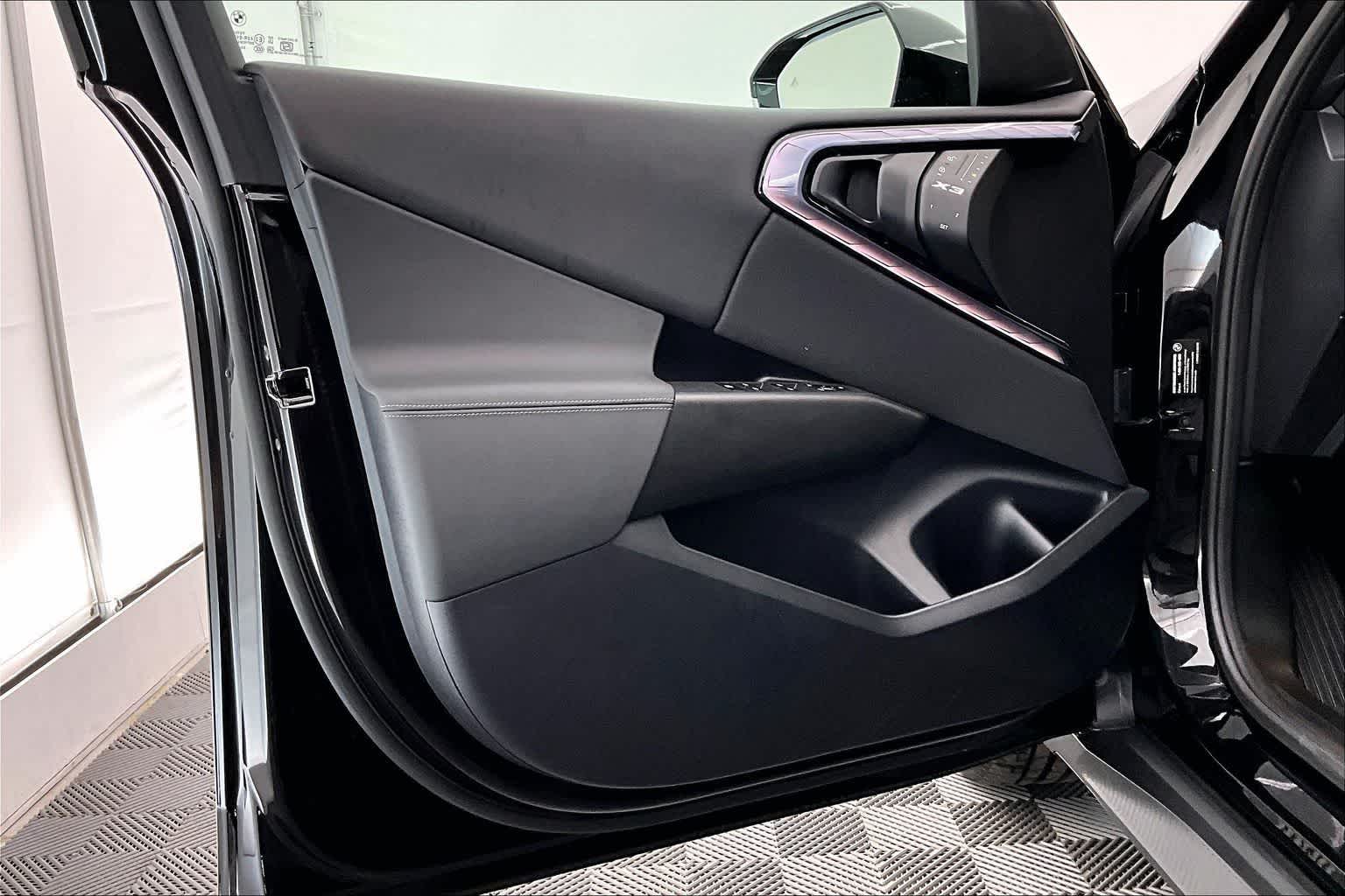 Thumbnail: 2025 BMW X3 - 27