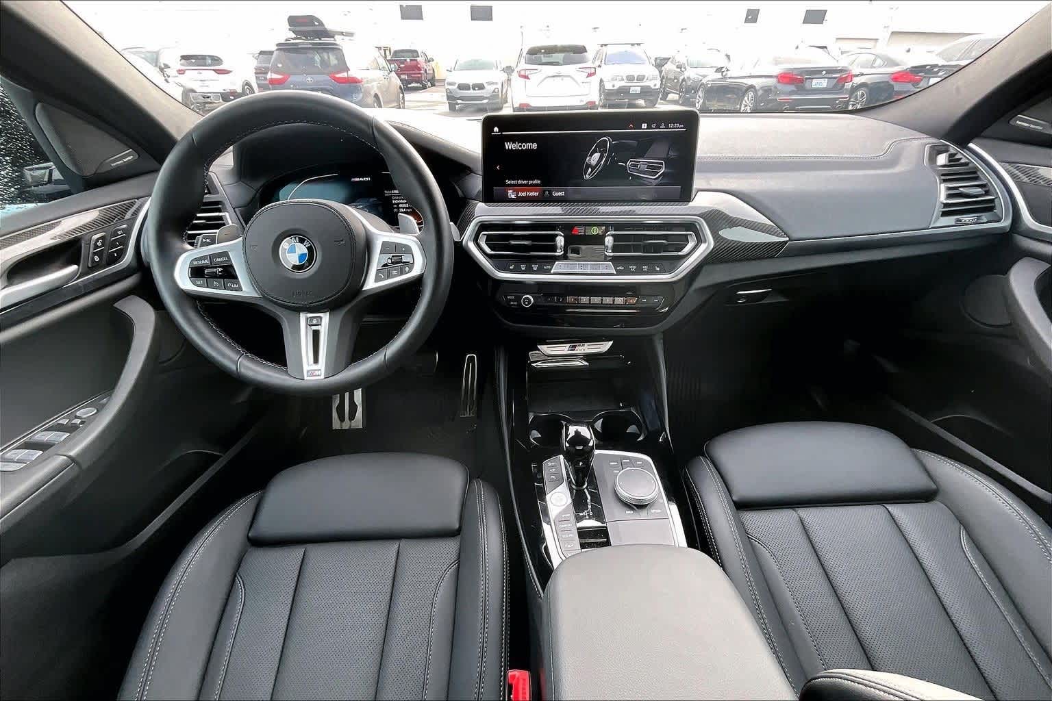 Thumbnail: 2025 BMW X4 - 10