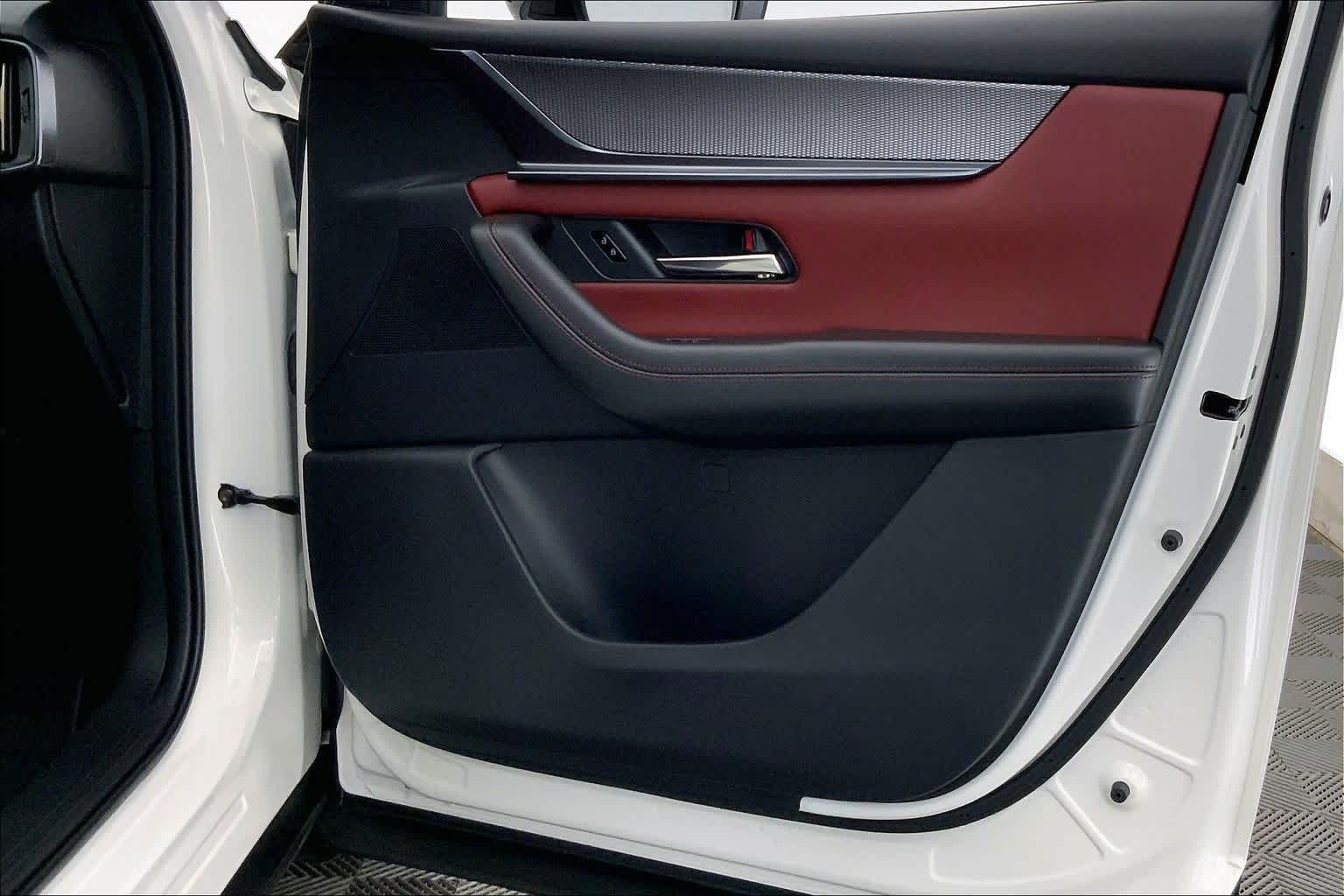 Thumbnail: 2025 Mazda CX-70 - 28