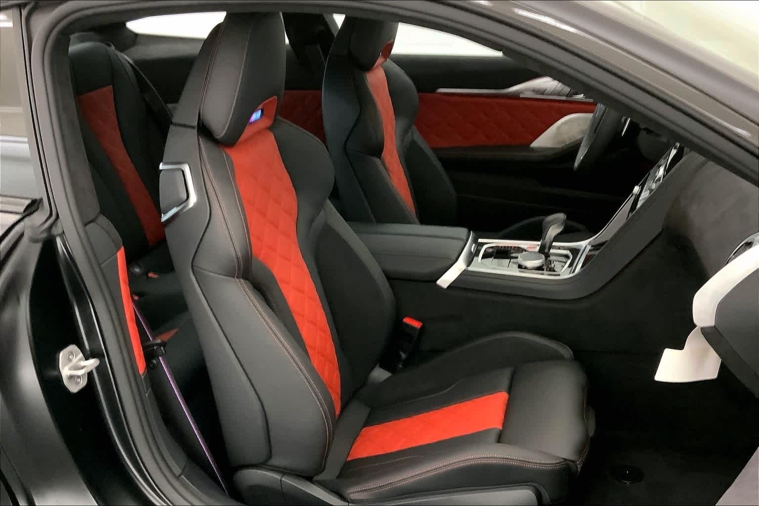 Thumbnail: 2025 BMW M8 - 13