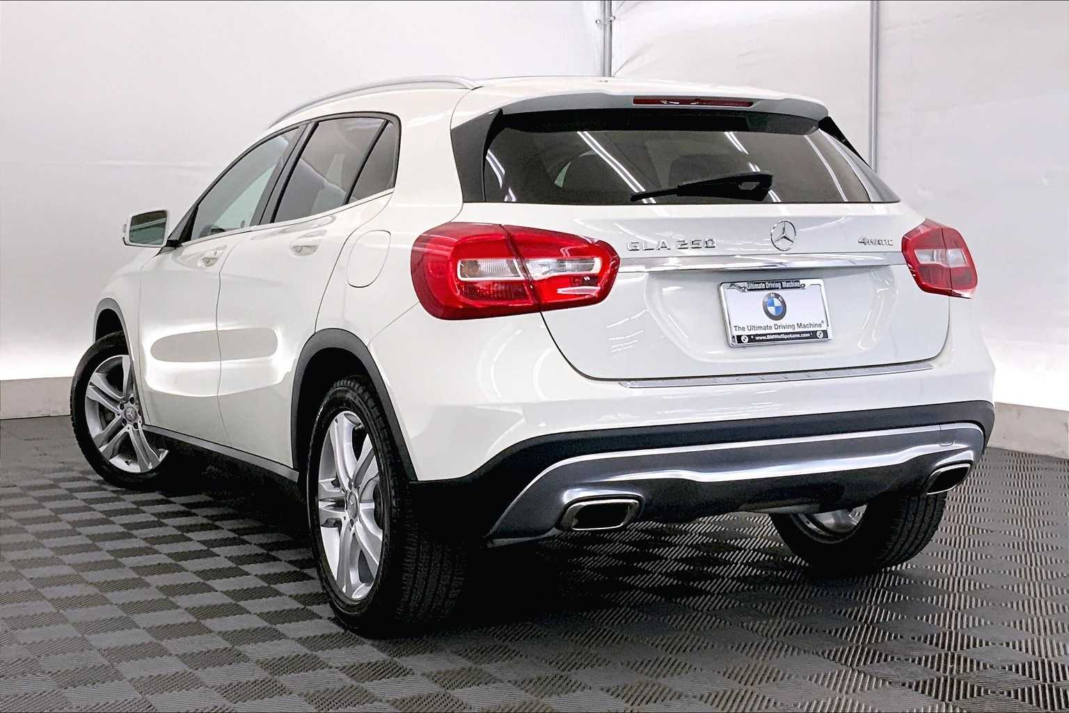 Thumbnail: 2015 Mercedes-Benz GLA - 4
