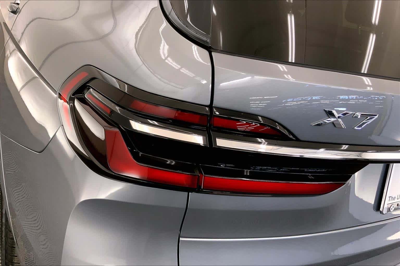 Thumbnail: 2024 BMW X7 - 32